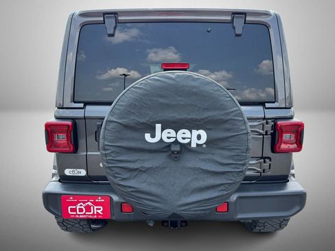 Used 2018 Jeep Wrangler Unlimited Sahara image 7