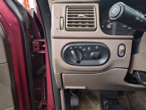 Used 2003 Ford Explorer Eddie Bauer image 21