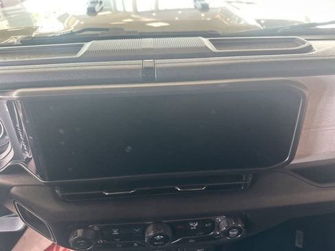 New 2025 Jeep Gladiator Sport image 27