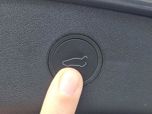 Used 2023 Tesla Model 3 Standard Range RWD image 65