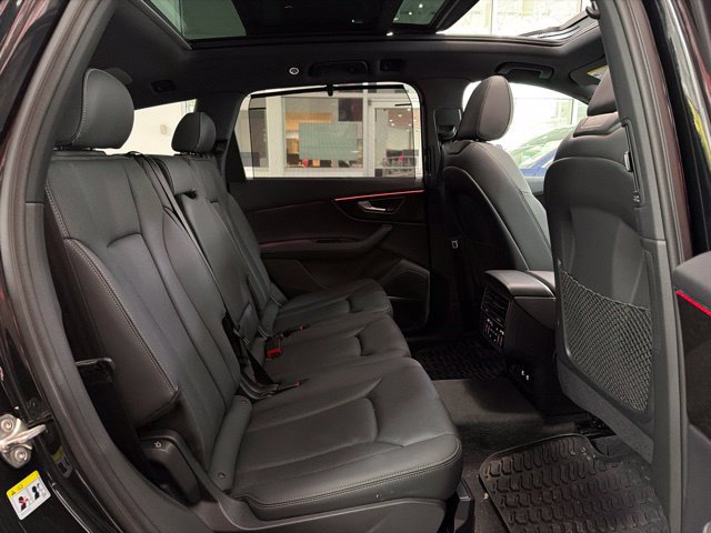 Used 2025 Audi Q7 3.0T Premium Plus AWD/4WD image 13