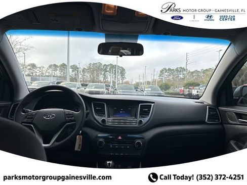 Used 2017 Hyundai Tucson SE image 14