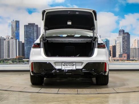 New 2026 BMW 740i xDrive image 12