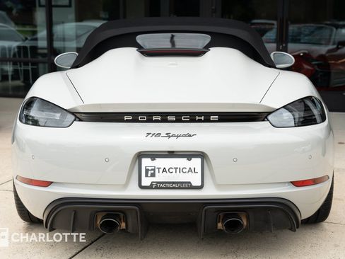 Used 2021 Porsche 718 Boxster Spyder RWD image 16