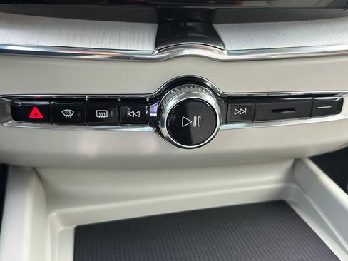 New 2026 Volvo XC60 B5 Ultra w/ Climate Package PRO image 31