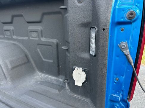 Used 2023 Chevrolet Silverado 1500 ZR2 w/ Technology Package image 31