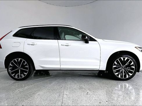 New 2026 Volvo XC60 T8 Ultra w/ Protection Package Premier AWD/4WD image 10