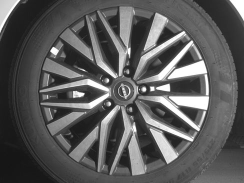 Used 2025 Nissan Altima 2.5 SV FWD image 12
