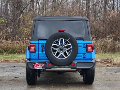 New 2025 Jeep Wrangler Sahara image 15