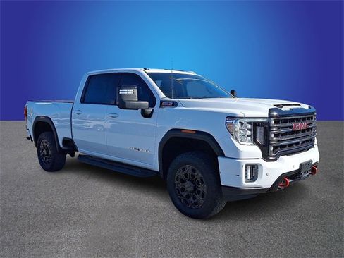 Used 2022 GMC Sierra 2500 AT4 w/ AT4 Premium Plus Package image 3