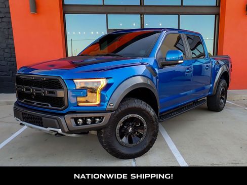Used 2017 Ford F150 Raptor w/ Equipment Group 802A Luxury image 4