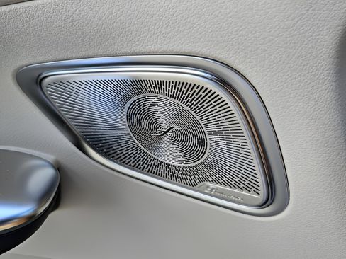 New 2025 Mercedes-Benz GLC 300 image 23