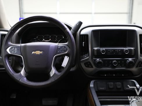 Used 2015 Chevrolet Silverado 1500 LTZ AWD/4WD image 8
