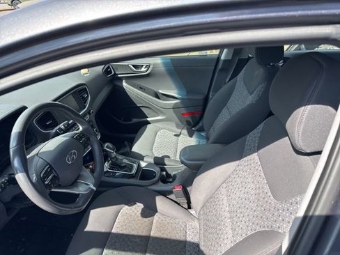 Used 2017 Hyundai Ioniq SEL image 5