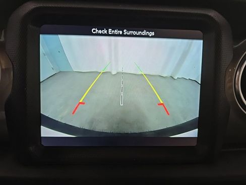 Used 2019 Jeep Wrangler Unlimited Sahara w/ Uconnect 4C Nav & Sound Group AWD/4WD image 23
