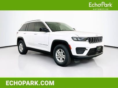 Used 2023 Jeep Grand Cherokee Laredo w/ Trailer Tow Prep Group (B)