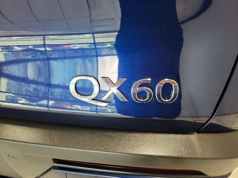 Used 2024 INFINITI QX60 Luxe image 8