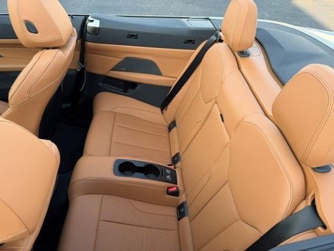 Used 2024 BMW M440i Convertible w/ Premium Package RWD image 19