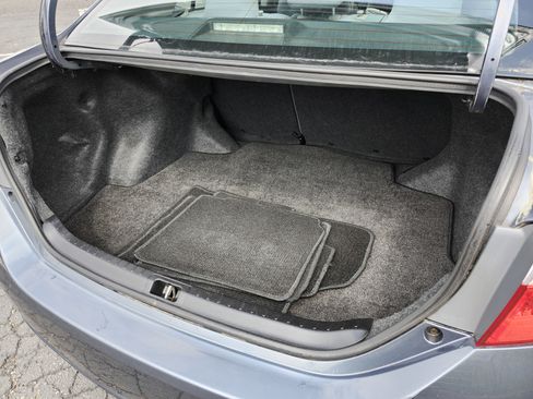 Used 2015 Toyota Corolla LE image 20