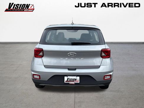 New 2026 Hyundai Venue SE FWD image 6