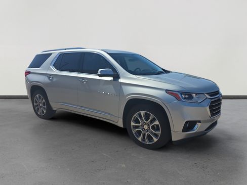 Used 2020 Chevrolet Traverse Premier FWD image 7