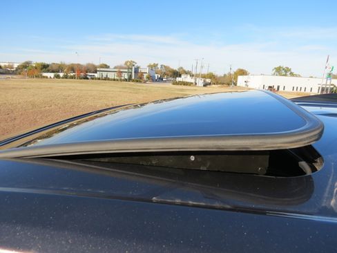 Used 2011 Toyota Sienna XLE image 10