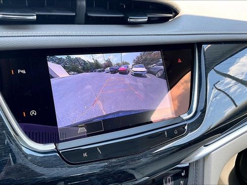 Used 2023 Cadillac XT6 Premium Luxury AWD/4WD image 9