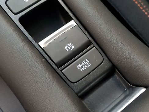 Certified 2024 Honda HR-V Sport image 31