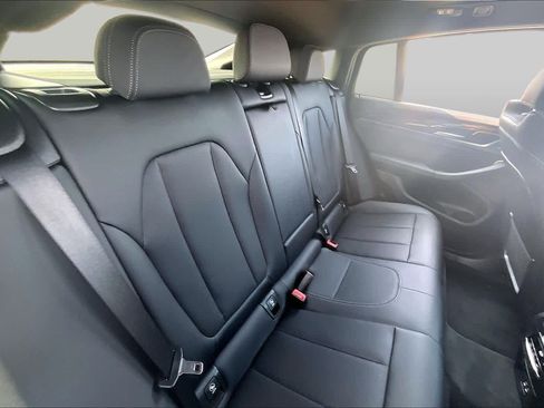 Used 2025 BMW X4 xDrive30i AWD/4WD image 19