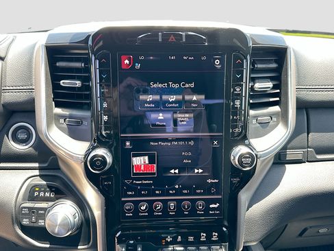 Used 2019 RAM 1500 Laramie w/ Sport Appearance Package AWD/4WD image 15