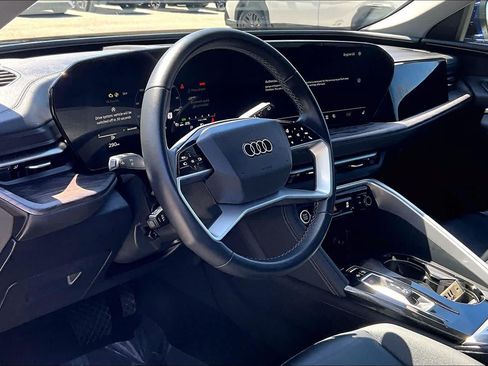 Used 2025 Audi Q5 Premium w/ Convenience Package AWD/4WD image 18