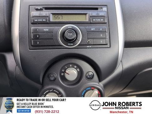 Used 2014 Nissan Versa SV FWD image 12