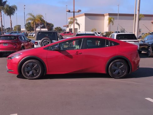 Used 2026 Toyota Prius Plug-In Hybrid image 9