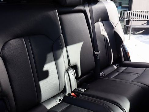 Used 2025 MAZDA CX-90 Plug-In Hybrid w/ Preferred image 16