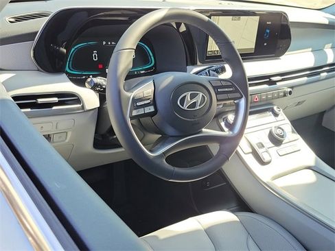 New 2025 Hyundai Palisade SEL image 3