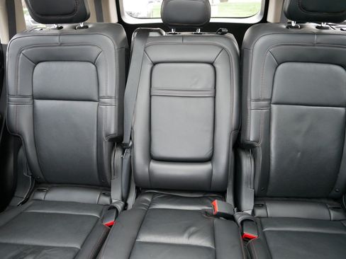 Used 2022 Lincoln Aviator Reserve w/ Elements Package Plus image 13