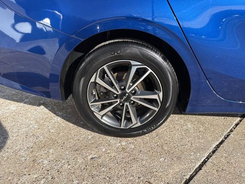 Used 2024 Kia Forte LXS w/ LXS Technology Package image 9