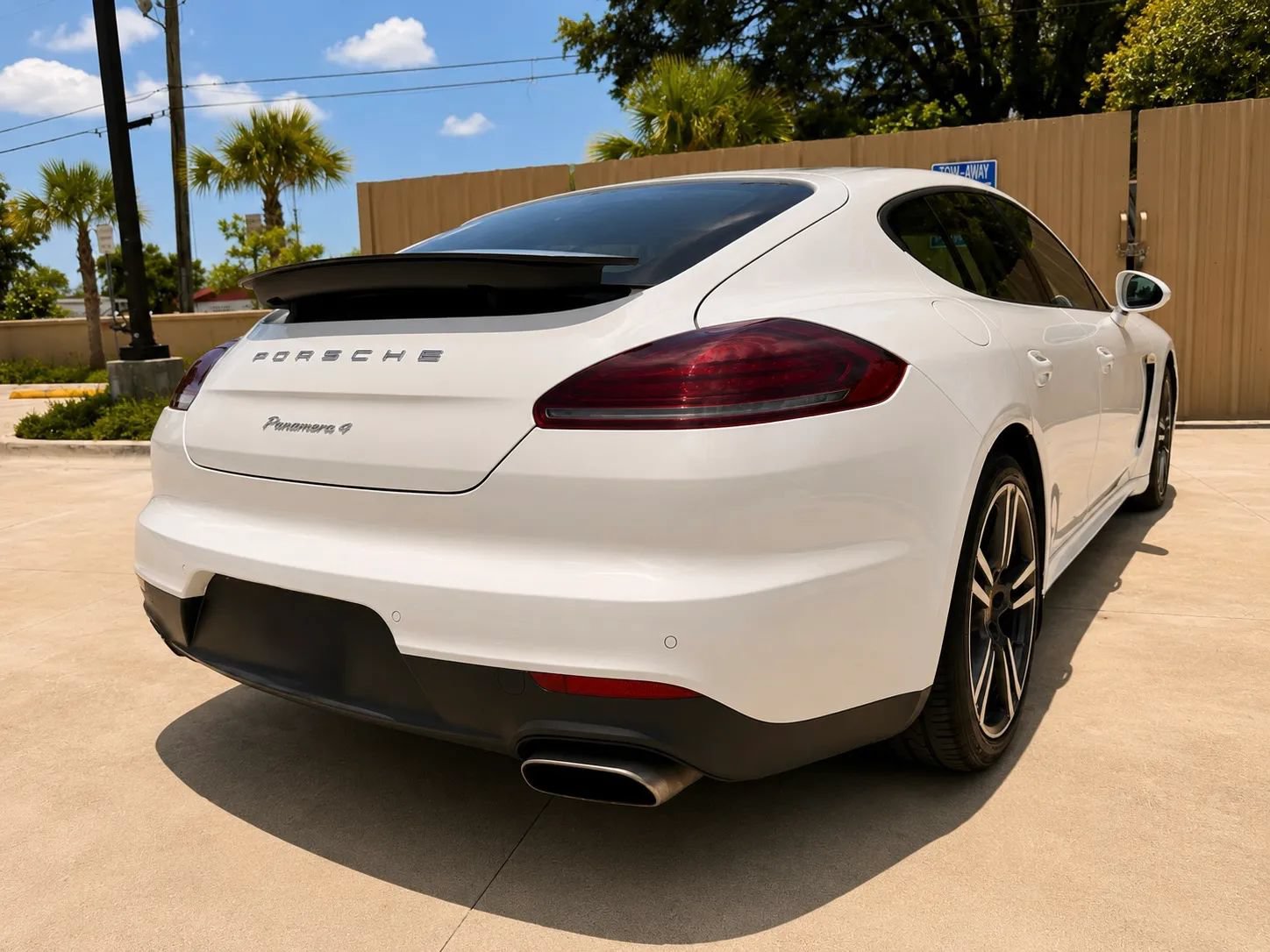 Used 2014 Porsche Panamera 4 AWD/4WD image 12