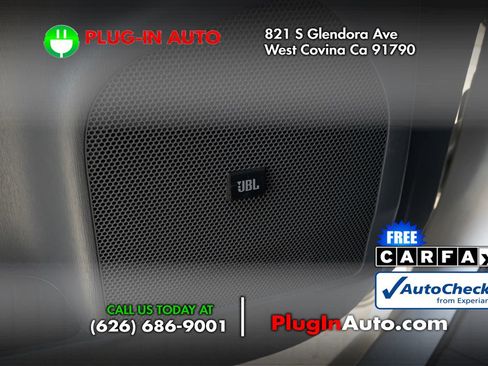 Used 2013 Toyota Prius V Five image 25