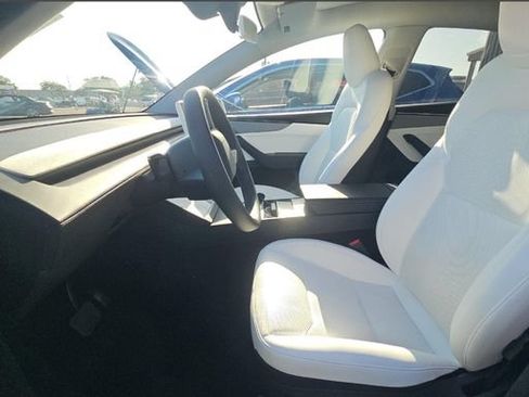 Used 2026 Tesla Model Y AWD image 4
