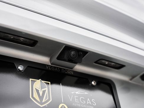 Used 2023 Bentley Bentayga Extended Wheelbase image 12