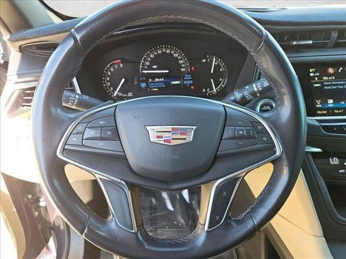 Used 2018 Cadillac XT5 FWD w/ LPO, Wheel Lock Package image 14
