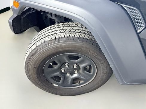 Used 2024 Jeep Gladiator Sport image 45