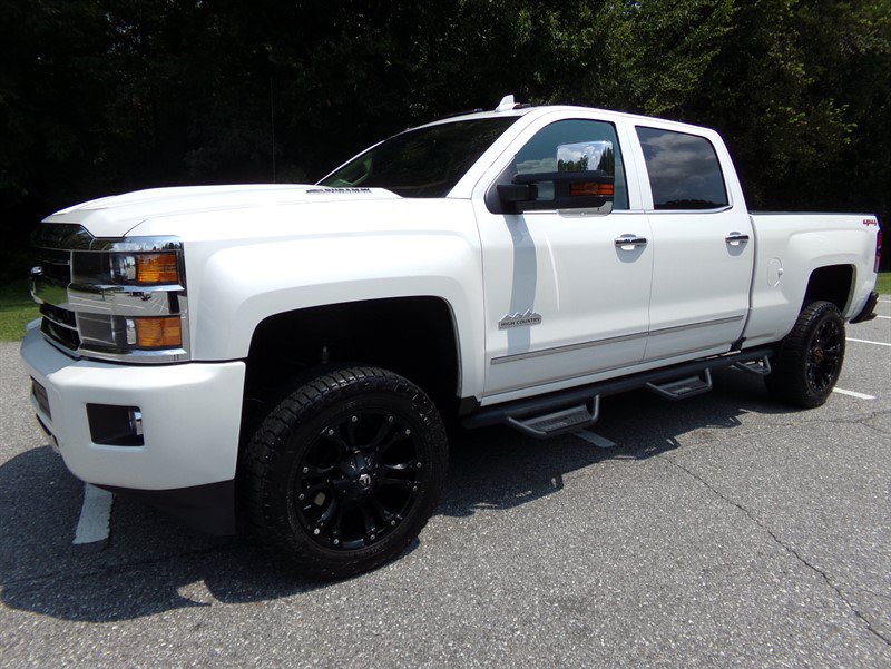 Used 2019 Chevrolet Silverado 2500 High Country w/ Duramax Plus Package AWD/4WD image 1
