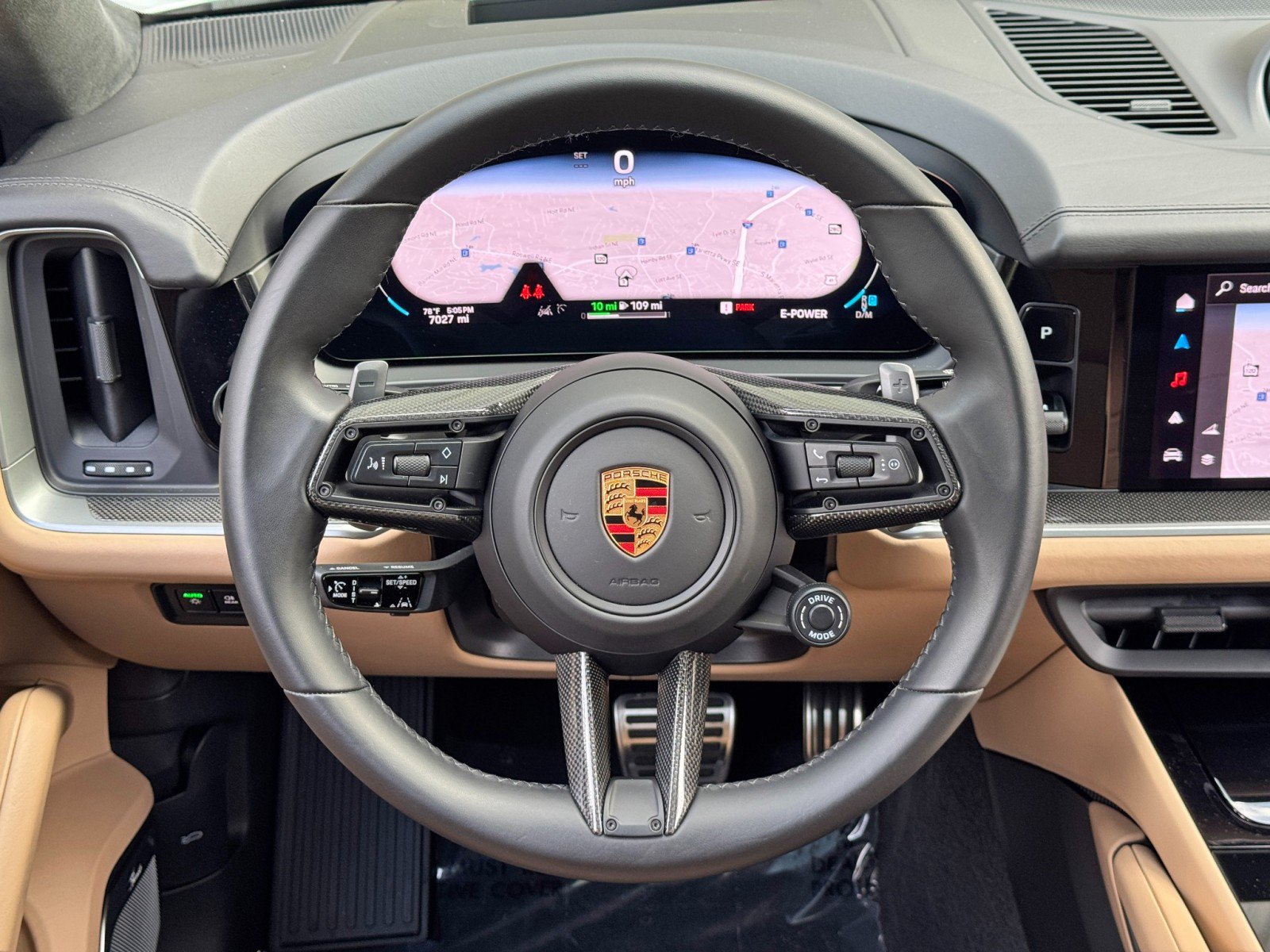 Used 2024 Porsche Cayenne Turbo AWD/4WD image 22