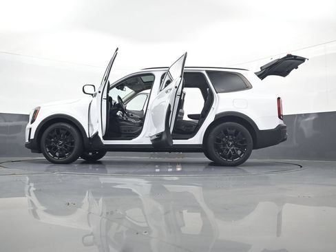 Used 2022 Kia Telluride EX w/ EX Premium Package AWD/4WD image 36