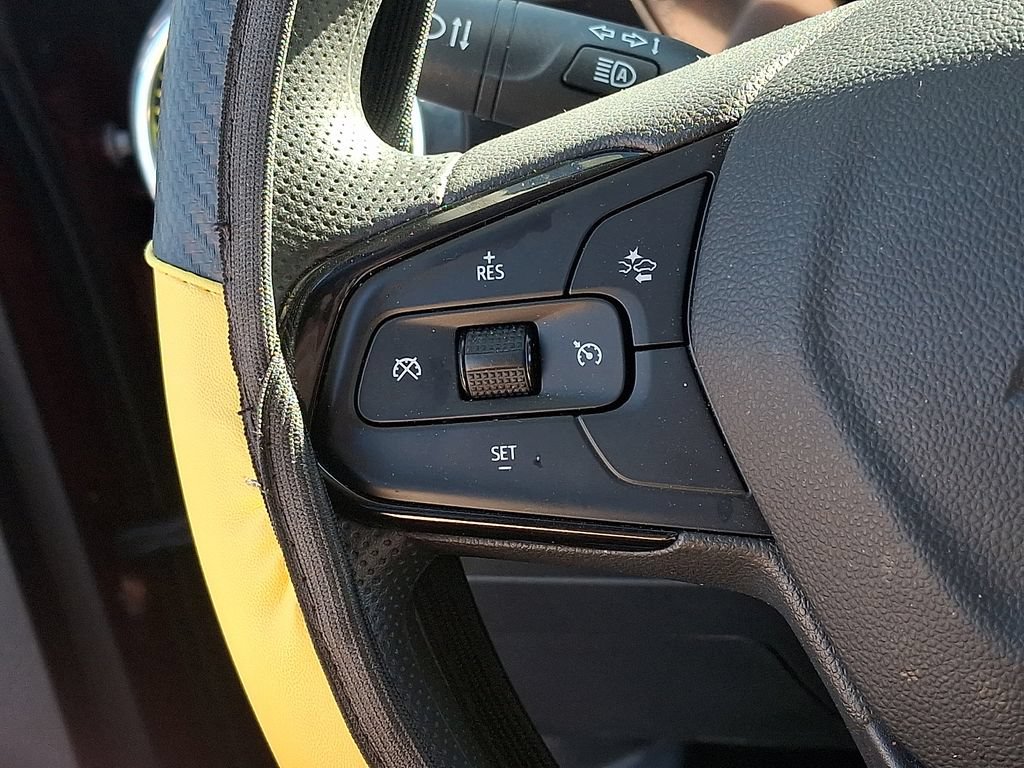 Certified 2024 Chevrolet Trax LT FWD image 20