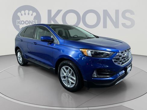 Certified 2022 Ford Edge SEL w/ Convenience Package AWD/4WD image 2