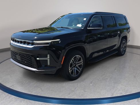 New 2026 Jeep Grand Wagoneer L 4WD image 1