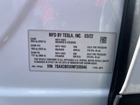 Used 2022 Tesla Model X image 58
